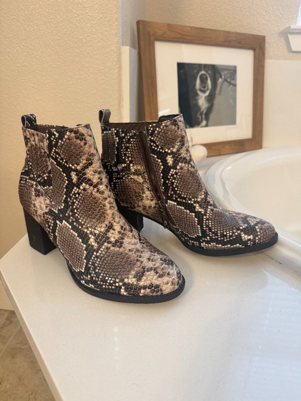 Blondo Noa Snake Waterproof Ankle Boot Size 10M